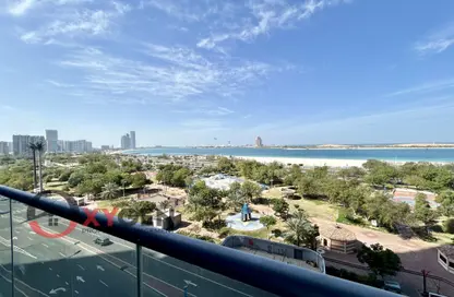 Apartment - 3 Bedrooms - 4 Bathrooms for rent in Wave tower - Corniche Road - Abu Dhabi