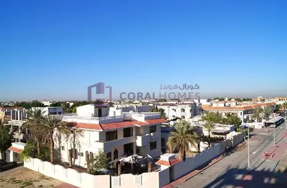 Villa - 5 Bedrooms - 5 Bathrooms for rent in Jumeirah 3 - Jumeirah - Dubai