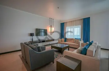 Apartment - 4 Bedrooms - 5 Bathrooms for sale in Fairmont Marina Residences - The Marina - Abu Dhabi