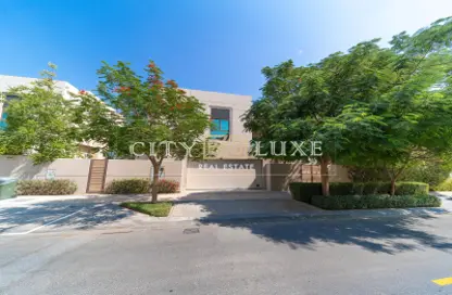 Villa - 5 Bedrooms - 6 Bathrooms for rent in Millennium Estates - Meydan Gated Community - Meydan - Dubai