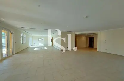 Villa - 5 Bedrooms - 6 Bathrooms for rent in Jumeirah Park Homes - Jumeirah Park - Dubai