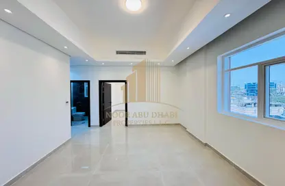 Apartment - 1 Bedroom - 1 Bathroom for rent in Hai Al Qalaa - Al Jaheli - Al Ain