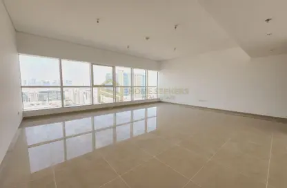 Apartment - 3 Bedrooms - 4 Bathrooms for rent in Bloom Central - Al Tibbiya - Abu Dhabi