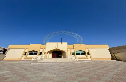 Villa - 5 Bedrooms - 6 Bathrooms for rent in Al Iqabiyya - Al Ain