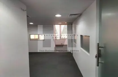 Office Space - Studio - 4 Bathrooms for rent in Mankhool - Bur Dubai - Dubai