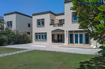 Villa - 3 Bedrooms - 4 Bathrooms for rent in Regional - Jumeirah Park - Dubai