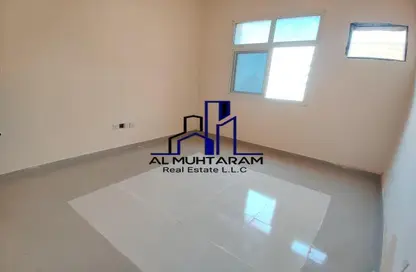 Apartment - 1 Bathroom for rent in Fire Station Road - Muwaileh - Sharjah