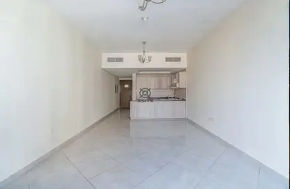 Apartment - 1 Bathroom for rent in Chaimaa Premiere - Jumeirah Village Circle - Dubai