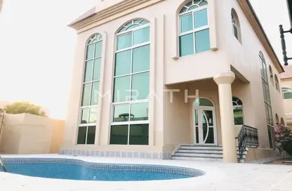 Villa - 4 Bedrooms - 5 Bathrooms for rent in Al Garhoud Villas - Al Garhoud - Dubai