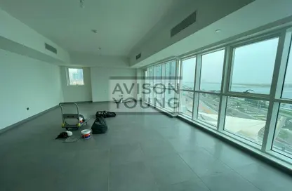 Apartment - 2 Bedrooms - 3 Bathrooms for rent in Bay Tower - Corniche Road - Abu Dhabi