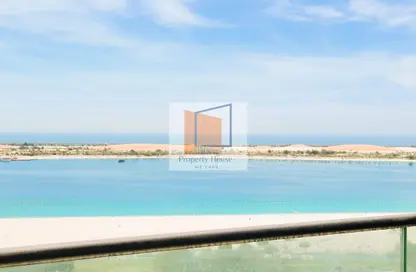 Apartment - 3 Bedrooms - 5 Bathrooms for rent in Landmark Tower - Corniche Road - Abu Dhabi