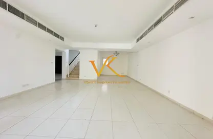 Villa - 3 Bedrooms - 3 Bathrooms for rent in Springs 11 - The Springs - Dubai