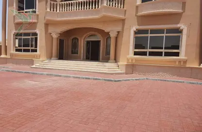 Villa - 5 Bedrooms - 7 Bathrooms for sale in Dhaher 5 - Al Dhahir - Al Ain