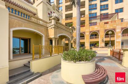 Townhouse - 2 Bedrooms - 2 Bathrooms for rent in Marina Residences 5 - Marina Residences - Palm Jumeirah - Dubai