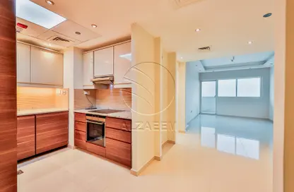 Apartment - 3 Bedrooms - 4 Bathrooms for rent in Marina Bay by DAMAC - Najmat Abu Dhabi - Al Reem Island - Abu Dhabi