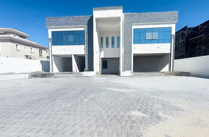 Villa - 5 Bedrooms - 6 Bathrooms for rent in Shakhbout City - Abu Dhabi