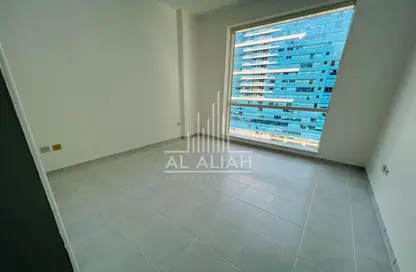 Apartment - 1 Bedroom - 2 Bathrooms for rent in Hamdan Street - Abu Dhabi