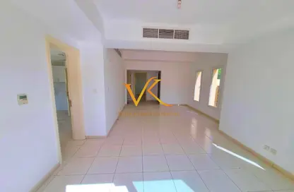 Villa - 3 Bedrooms - 3 Bathrooms for rent in Springs 1 - The Springs - Dubai