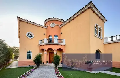 Villa - 5 Bedrooms - 6 Bathrooms for rent in Legacy - Jumeirah Park - Dubai