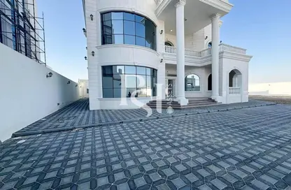 Villa - 5 Bedrooms - 6 Bathrooms for rent in Zayed City (Khalifa City C) - Khalifa City - Abu Dhabi