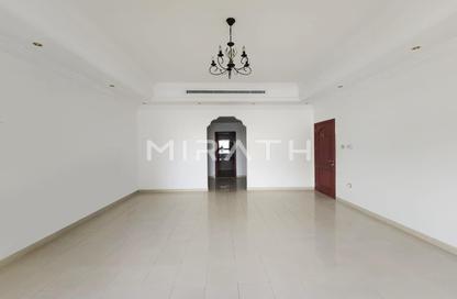 Villa - 5 Bedrooms - 5 Bathrooms for rent in Umm Suqeim 1 Villas - Umm Suqeim 1 - Umm Suqeim - Dubai