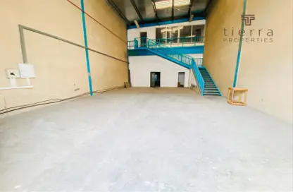 Warehouse - Studio - 2 Bathrooms for rent in Al Quoz 3 - Al Quoz - Dubai