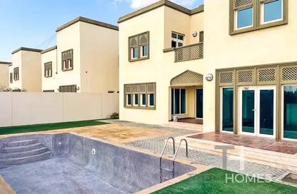 Villa - 3 Bedrooms - 4 Bathrooms for rent in Regional - Jumeirah Park - Dubai