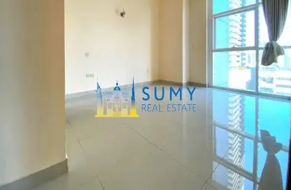 Apartment - 2 Bedrooms - 2 Bathrooms for rent in Oasis Tower 1 - Dubai Sports City - Dubai