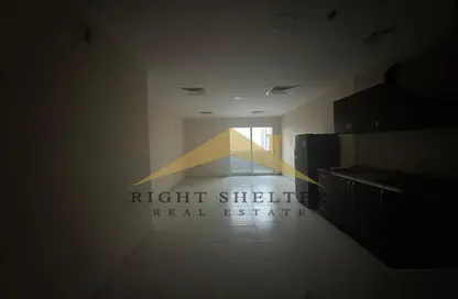 Apartment - 1 Bathroom for rent in RAK Tower - Al Seer - Ras Al Khaimah