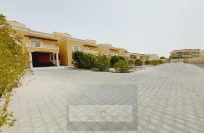 Villa - 4 Bedrooms - 6 Bathrooms for rent in Mohamed Bin Zayed City - Abu Dhabi