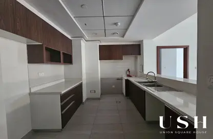 Apartment - 2 Bedrooms - 3 Bathrooms for sale in Park Gate Residence 2 - Al Kifaf - Bur Dubai - Dubai