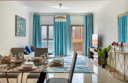 Living / Dining Room image for: Apartment - 1 Bedroom - 1 Bathroom for rent in Sarai Apartments - Palm Jumeirah - Dubai, Image 1