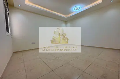 Apartment - Studio - 1 Bathroom for rent in Al Nahyan Camp - Abu Dhabi