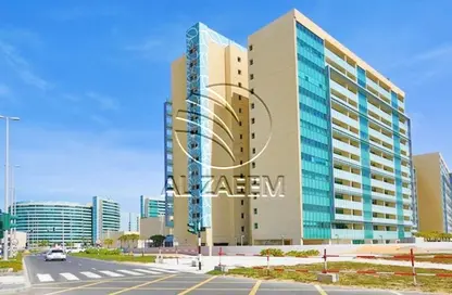 Apartment - 2 Bedrooms - 3 Bathrooms for rent in Al Sana 1 - Al Muneera - Al Raha Beach - Abu Dhabi