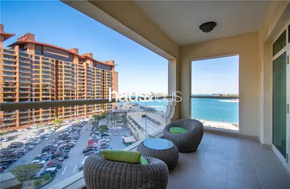 Apartment - 2 Bedrooms - 4 Bathrooms for rent in Al Das - Shoreline Apartments - Palm Jumeirah - Dubai