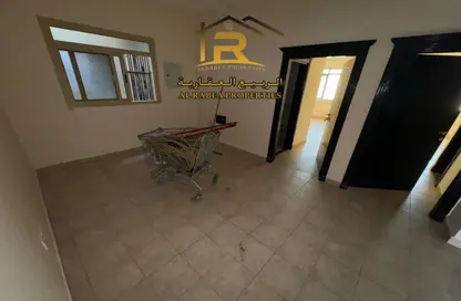 Apartment - 2 Bedrooms - 2 Bathrooms for rent in Rawan Building - Al Naimiya - Al Nuaimiya - Ajman