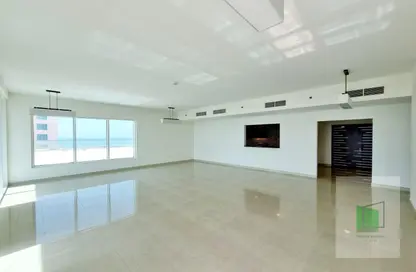 Apartment - 4 Bedrooms - 6 Bathrooms for rent in Marina Sunset Bay - The Marina - Abu Dhabi