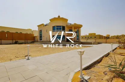 Villa - 5 Bedrooms for rent in Mohamed Bin Zayed City - Abu Dhabi