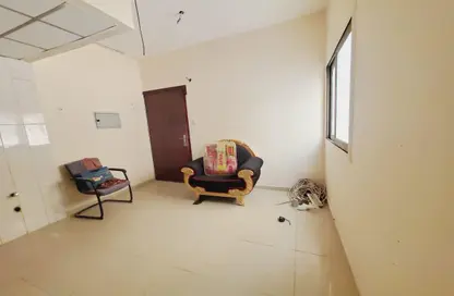 Apartment - 1 Bathroom for rent in Fire Station Road - Muwaileh - Sharjah