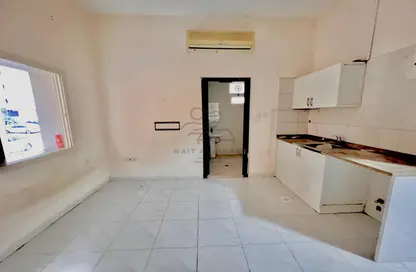 Apartment - 1 Bathroom for rent in Al Naba'ah - Al Sharq - Sharjah