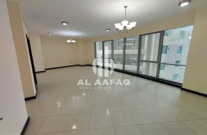 Apartment - 3 Bedrooms - 5 Bathrooms for rent in Al Majaz 3 - Al Majaz - Sharjah