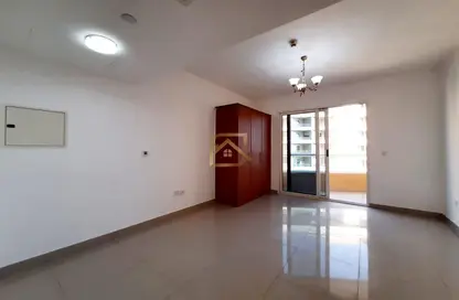 Apartment - 1 Bathroom for rent in Lakeside Tower D - Lakeside Residence - Dubai Production City (IMPZ) - Dubai