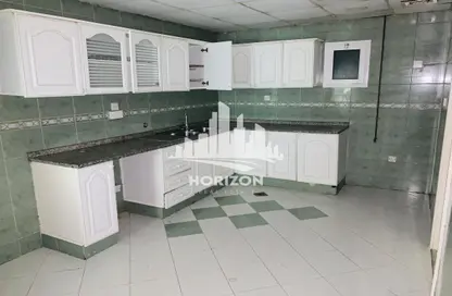 Apartment - 3 Bedrooms - 4 Bathrooms for rent in Al Majaz 2 - Al Majaz - Sharjah