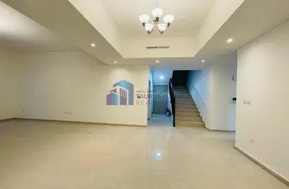 Villa - 5 Bedrooms - 6 Bathrooms for rent in Abu Hail Road - Abu Hail - Deira - Dubai