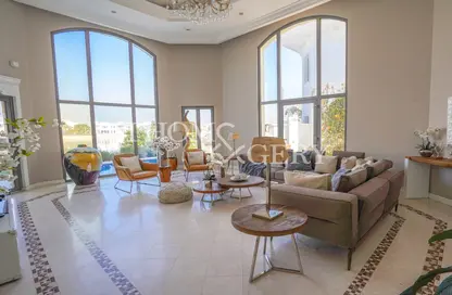 Villa - 4 Bedrooms - 5 Bathrooms for rent in Garden Homes Frond E - Garden Homes - Palm Jumeirah - Dubai