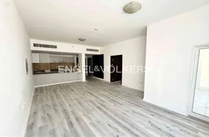 Apartment - 1 Bedroom - 2 Bathrooms for rent in Kensington Manor - Jumeirah Village Circle - Dubai