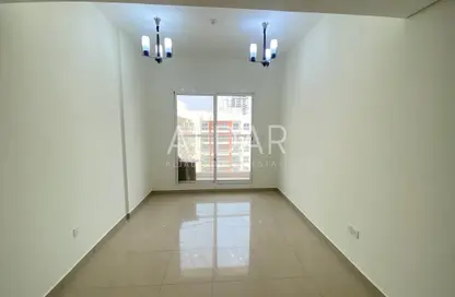 Apartment - 1 Bedroom - 2 Bathrooms for rent in Royal JVC Building - Jumeirah Village Circle - Dubai