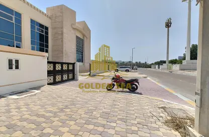 Villa - 5 Bedrooms - 7 Bathrooms for rent in C105 - Sheikh Rashid Bin Saeed Street - Rawdhat Abu Dhabi - Abu Dhabi