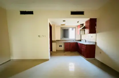 Apartment - 1 Bathroom for rent in Muwaileh 29 Building - Muwaileh - Sharjah