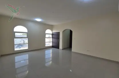 Apartment - 1 Bedroom - 2 Bathrooms for rent in Al Dafeinah - Asharej - Al Ain